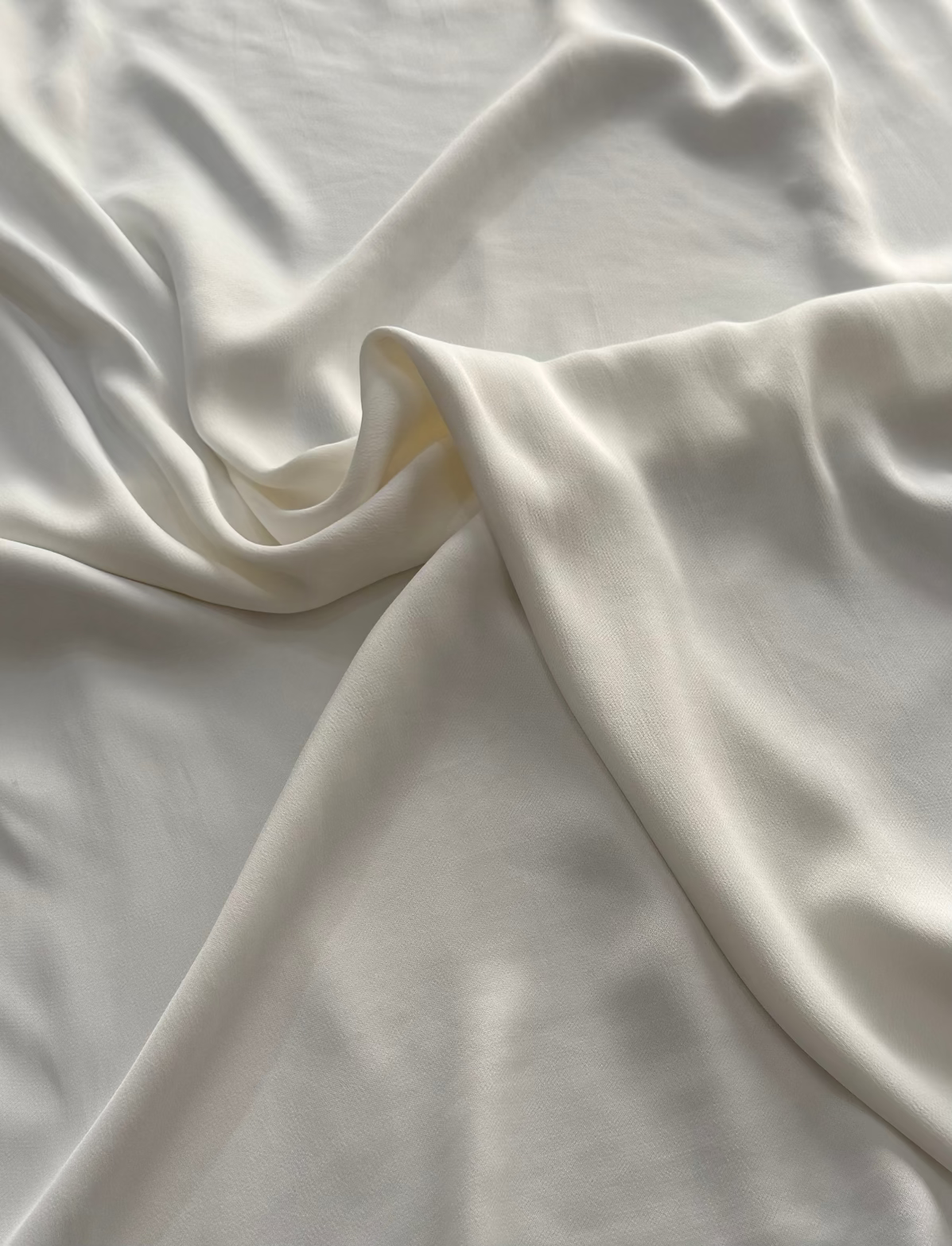 Viscose acetinada encorpada Off