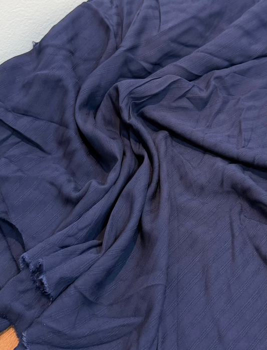 Banca 112 - Viscose  Maquinetada Marinho
