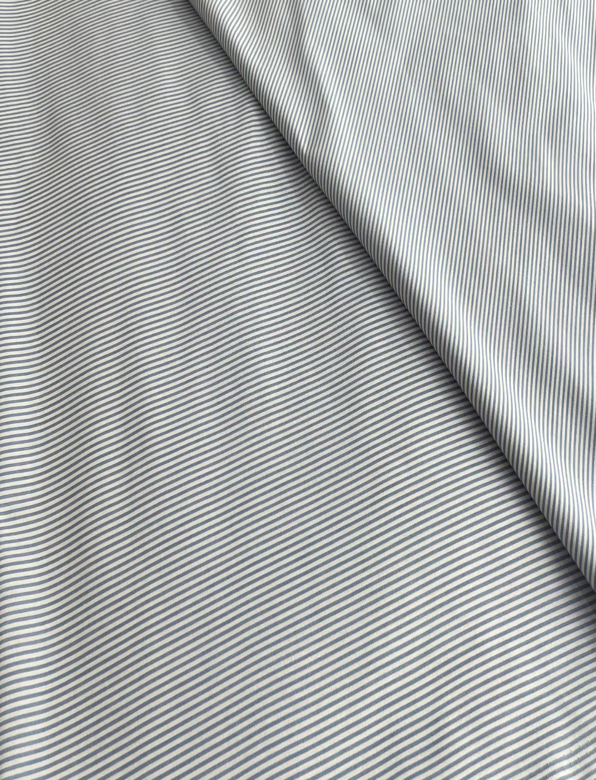 Tricoline Mista Listrada Fio tinto Azul bebê- R$ 39,90/metro