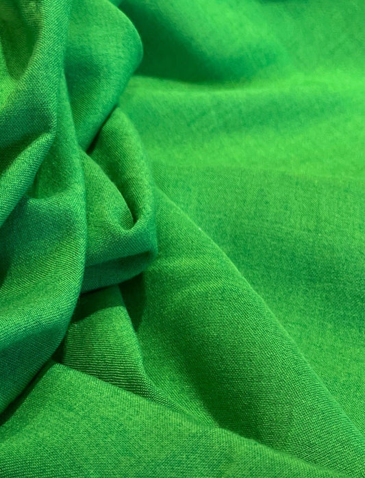 Banca 31 - Modal com Linho Verde Bandeira