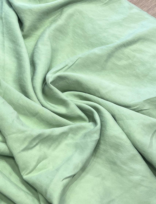 Tencel Verde Chá ( alfaiataria de viscose com poliéster) - R$ 49,90/metro.