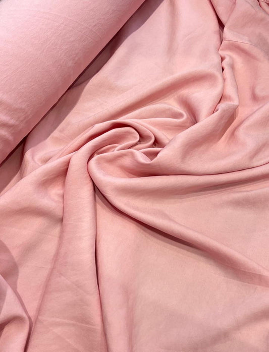 Tencel Rosa Ballet ( alfaiataria de viscose com poliéster) - R$ 49,90/metro.